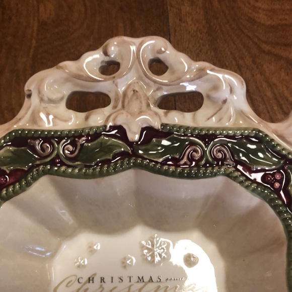 Beautiful Ceramic Christmas Dish - Picture 6 of 17